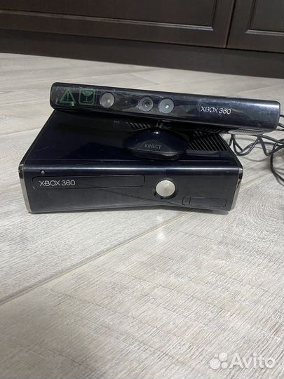 Xbox 360 s console