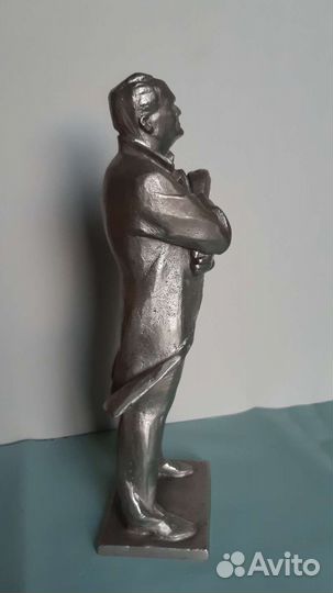 Бюст Королёв