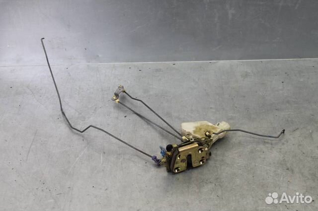 Замок двери передней правой Nissan X-Trail T30