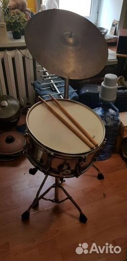 Стойка под малый барабан.малый барабан.Тарелка и с