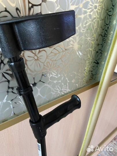 Костыль локтевой с регулируемыми по высоте нижними