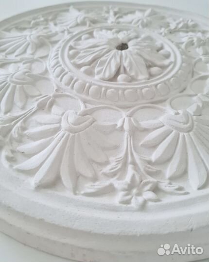 Лепнина люстры новая