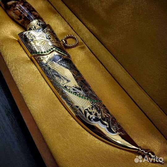 Нож Орёл, карел. берёза, фианиты. Золото. Златоуст