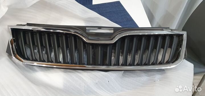 Решотка радиатора Skoda rapid