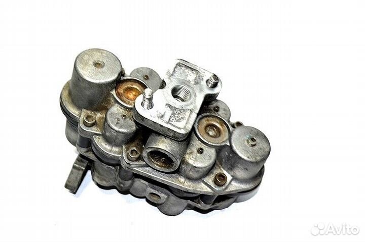 4-х контурный защитный клапан iveco EuroStar (01.9