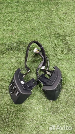 Кнопки мультимедиа на руль Lexus RX400H 2007