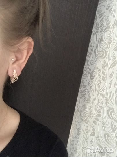 Золотые серьги