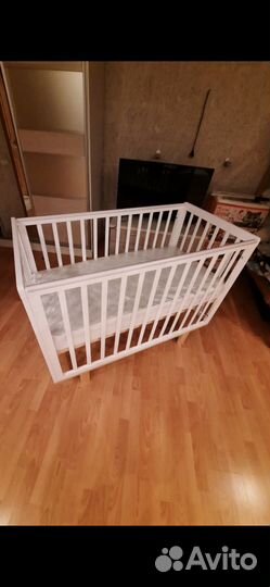 Детская кроватка