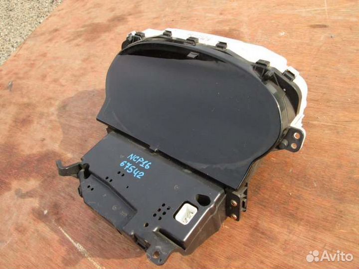 Щиток приборов Toyota Platz NCP16 2NZ-FE 2001/11