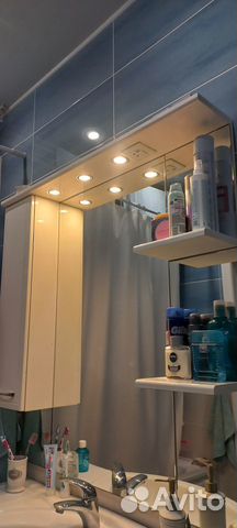 Зеркальный шкаф с подсветкой для ванной комнаты