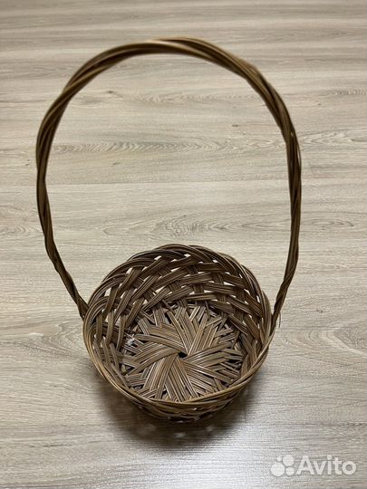 Корзина плетеная