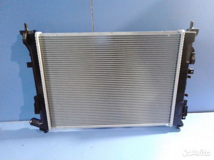 Радиатор охлаждения Hyundai Solaris 2