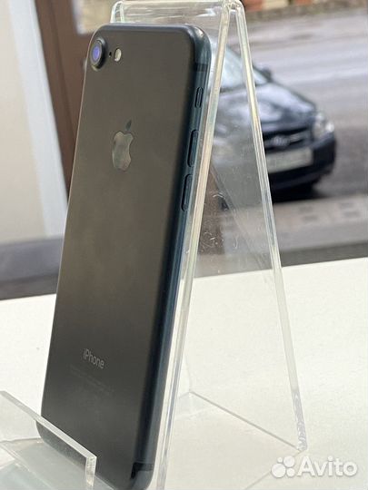 iPhone 7, 32 ГБ