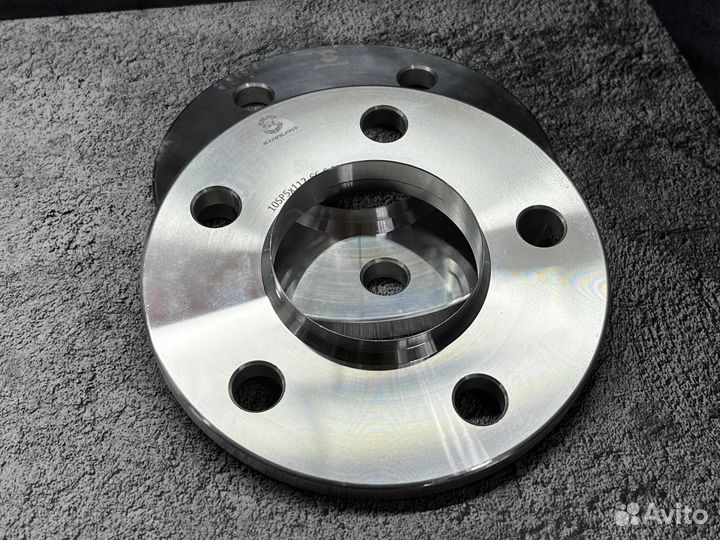 Колесные проставки на Мерседес