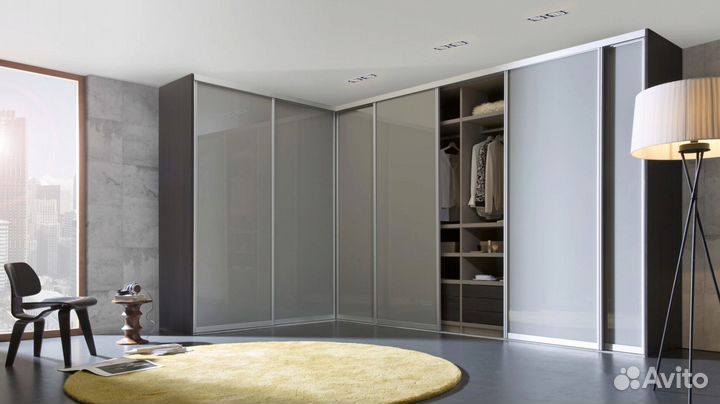 Угловой шкаф