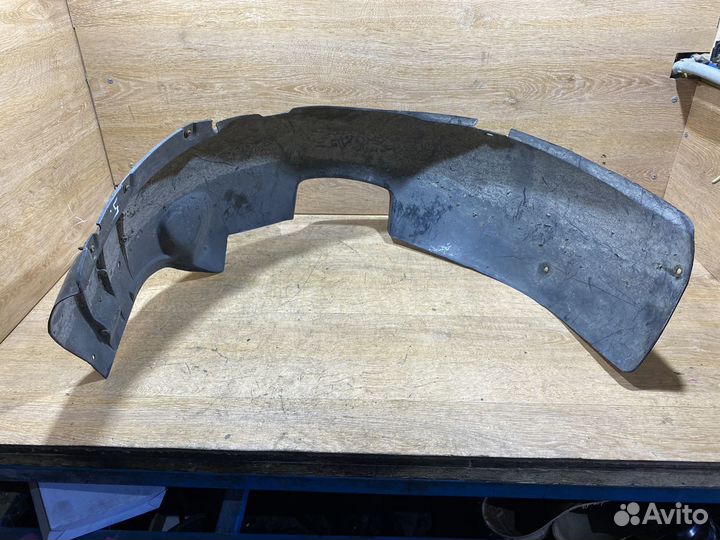 Подкрылок передний левый VW Polo Classic 1704182