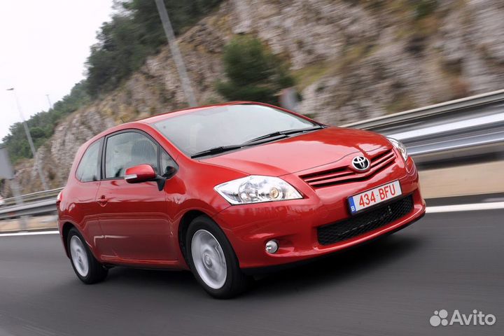 Катушка зажигания Toyota Auris