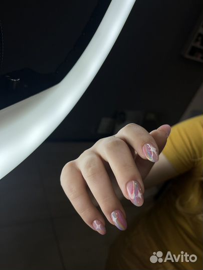 Маникюр педикюр