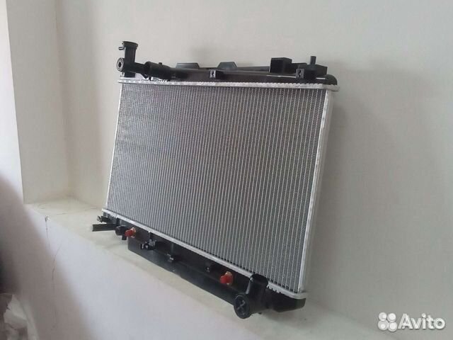Радиатор охлаждения toyota RAV 4 2000-2005