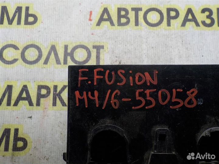 Блок предохранителей Ford Fusion 2002-2012