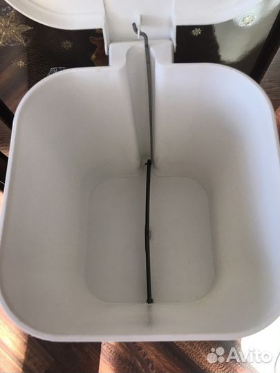 Ведро для мусора с педалью