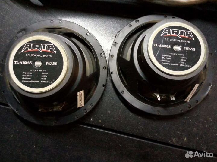 Колонки Aria 300вт, 3х полоски