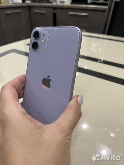 iPhone 11, 64 ГБ