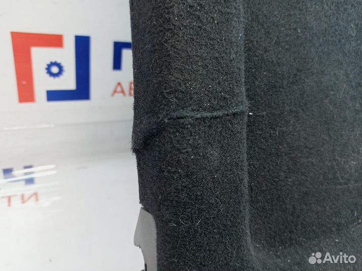 Полка Skoda Superb 2 3T5867769B6V0. Сломаны крепления сетки