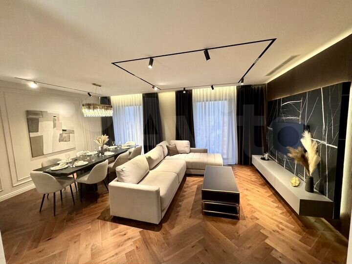 6-к. квартира, 168 м², 59/59 эт.