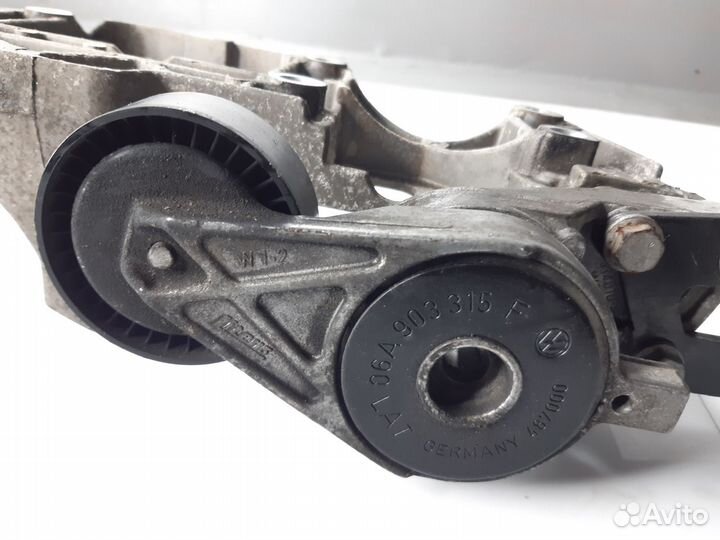 Кронштейн генератора Volkswagen Passat B6 2.0 FSI