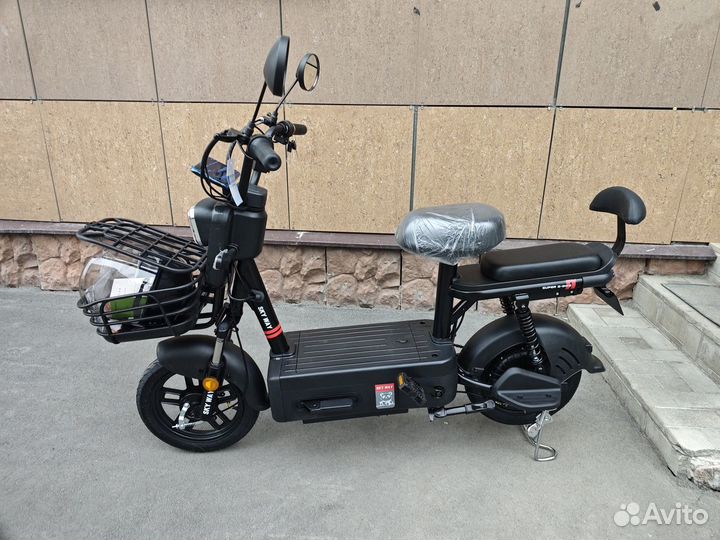 Скутер с педалями электрический 500W