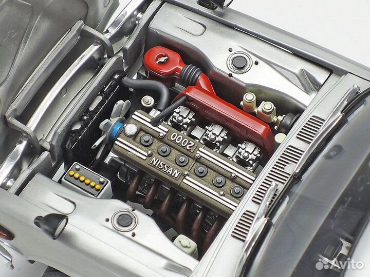 Tamiya 24194 Nissan Skyline 2000 GT-R