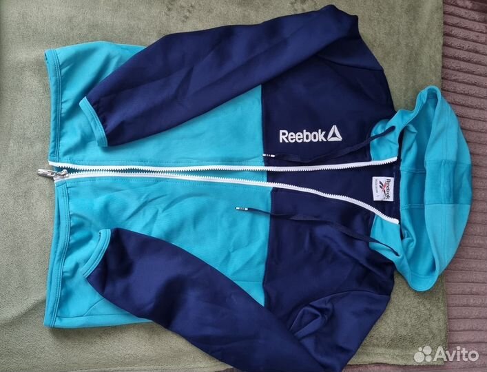 Спортивный костюм женский