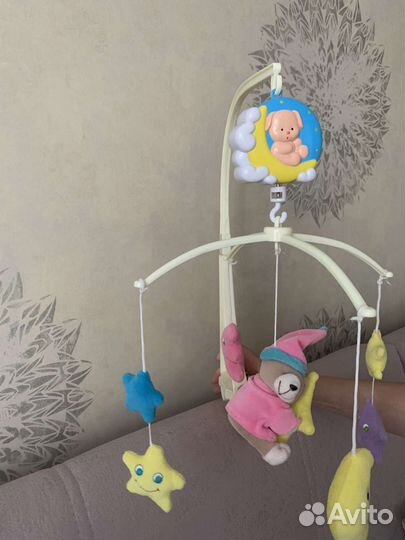 Мобиль на кроватку с мягкими игрушками