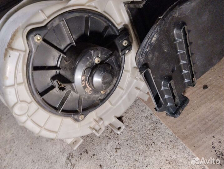 Печка в сборе Mitsubishi galant 1991 г. в