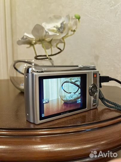 Цифровой фотоаппарат Olympus Stylus SH-60