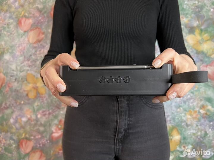 Блютуз колонка с радио