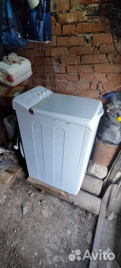 Стиральная машина Indesit witl1067,Whirlpool AWT22