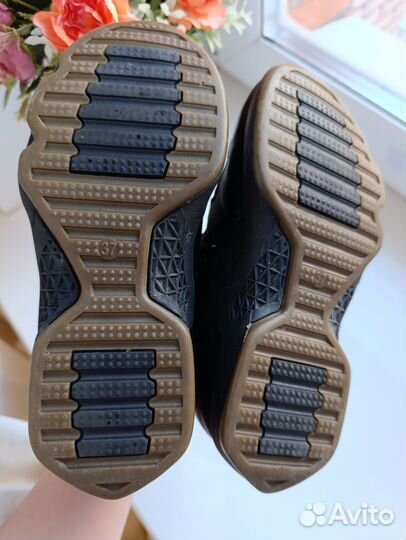 Ботинки демисезонные женские 37