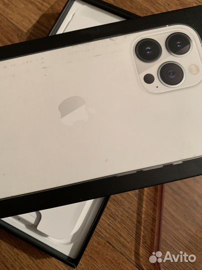 Коробка от iPhone 13 pro max