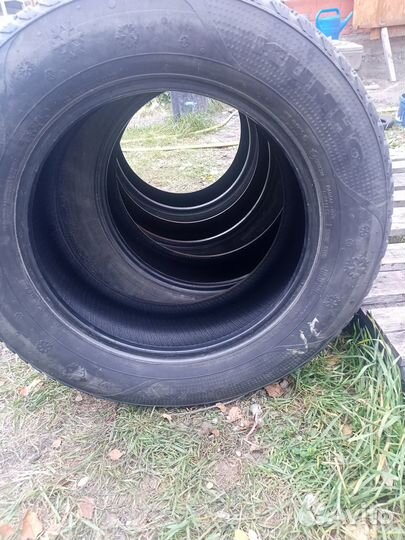 Kumho I'Zen RV Stud KC16 225/65 R17