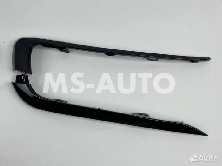 Молдинги Granta FL чёрный лак