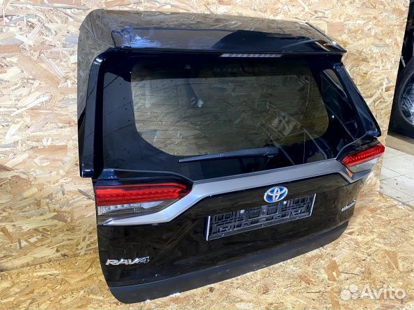 Крышка багажника Тойота Рав 4 ха50