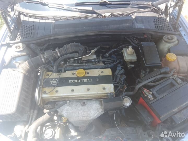 Opel Vectra 1.8 МТ, 1996, 335 000 км