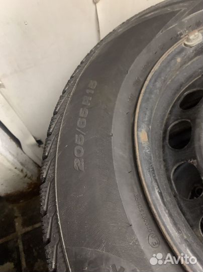 Резина на дисках 205/65R15 Viatti
