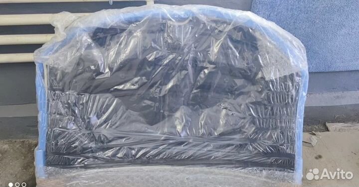 Капот на renault