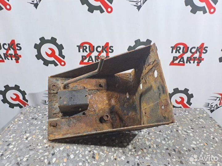 Механизм подъема запасного колеса Mercedes-Benz