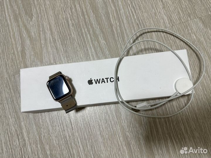 Часы apple Watch SE 40mm