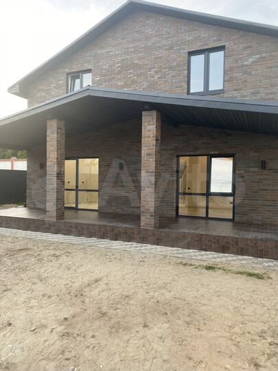 Дом 191 м² на участке 6,5 сот.