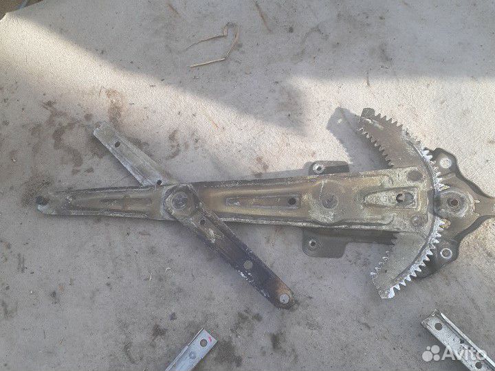 Стеклоподъёмник Митсубиси Аутлендер XL